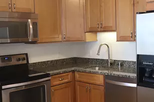 1660 N Prospect Ave, Milwaukee, WI 53202 - Photo 10