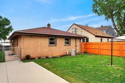 1252 S 40th St, West Milwaukee, WI 53215 - Photo 22
