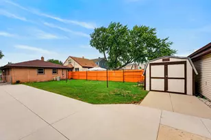1252 S 40th St, West Milwaukee, WI 53215 - Photo 26