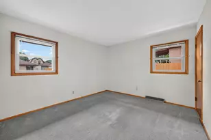 1252 S 40th St, West Milwaukee, WI 53215 - Photo 10
