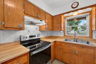 1252 S 40th St, West Milwaukee, WI 53215 - Photo 8