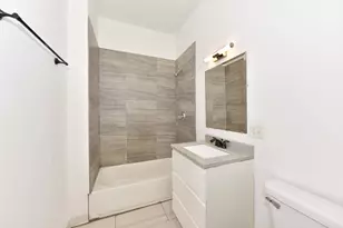 3238 W Juneau Ave, Milwaukee, WI 53208 - Photo 8