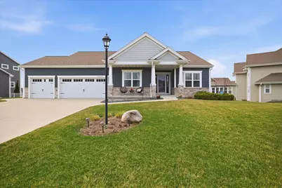 W136N6171  Weyer Farm Dr, Menomonee Falls, WI 53051 - Photo 48