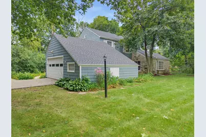805 E Hyde Way, Fox Point, WI 53217 - Photo 10
