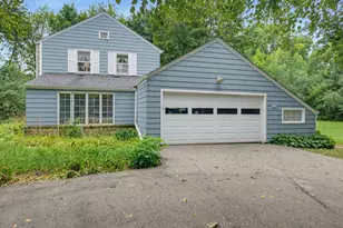 805 E Hyde Way, Fox Point, WI 53217 - Photo 8