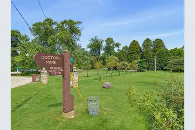 805 E Hyde Way, Fox Point, WI 53217 - Photo 38