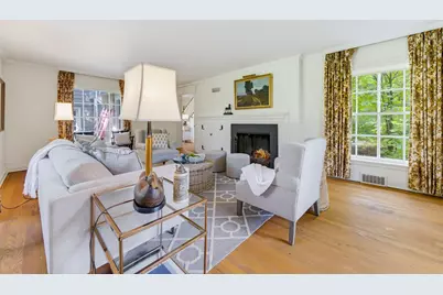 805 E Hyde Way, Fox Point, WI 53217 - Photo 2