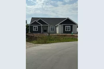 9744 N Migratory Ct, Mequon, WI 53092 - Photo 12