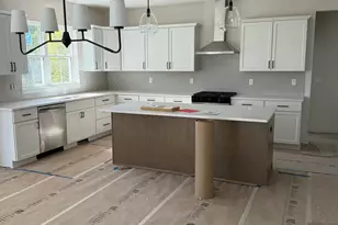 9744 N Migratory Ct, Mequon, WI 53092 - Photo 4