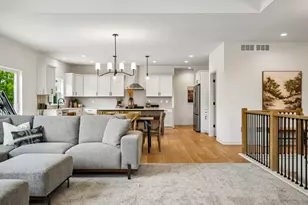 9744 N Migratory Ct, Mequon, WI 53092 - Photo 20