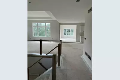 9744 N Migratory Ct, Mequon, WI 53092 - Photo 2