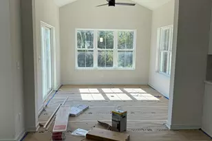 9744 N Migratory Ct, Mequon, WI 53092 - Photo 8
