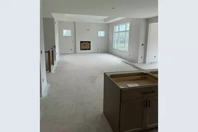9744 N Migratory Ct, Mequon, WI 53092 - Photo 6