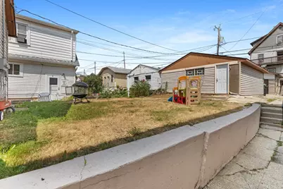 3654 E Squire Ave, Cudahy, WI 53110 - Photo 28