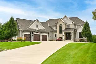254 Legend Heights Ct, Wales, WI 53183 - Photo 56