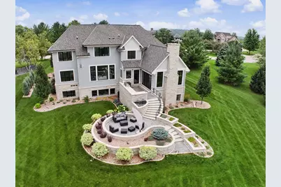 254  Legend Heights Ct, Wales, WI 53183 - Photo 2