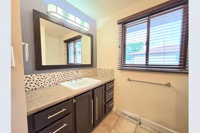 2239  Carmen Ave, Sheboygan, WI 53081 - Photo 16