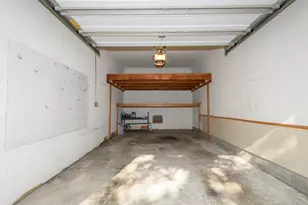 20155 Independence Dr, Brookfield, WI 53045 - Photo 8