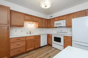 20155 Independence Dr, Brookfield, WI 53045 - Photo 18