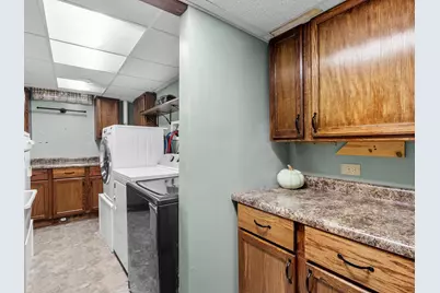 3177  Bellfield Dr, Oshkosh, WI 54904 - Photo 20