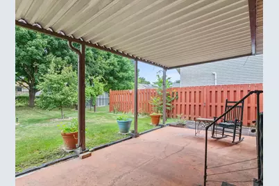 3177  Bellfield Dr, Oshkosh, WI 54904 - Photo 6