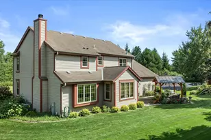 1669 Lake Shore Rd, Grafton, WI 53024 - Photo 4