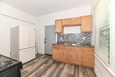 3240 W Juneau Ave, Milwaukee, WI 53208 - Photo 6