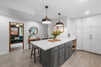 154 N 88th St, Wauwatosa, WI 53226 - Photo 14
