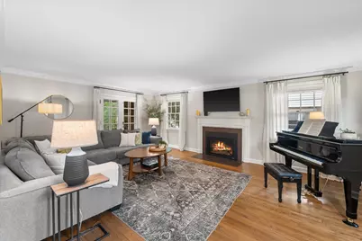 154 N 88th St, Wauwatosa, WI 53226 - Photo 2