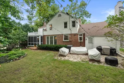 154 N 88th St, Wauwatosa, WI 53226 - Photo 48