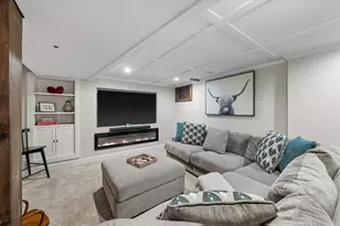 154 N 88th St, Wauwatosa, WI 53226 - Photo 34