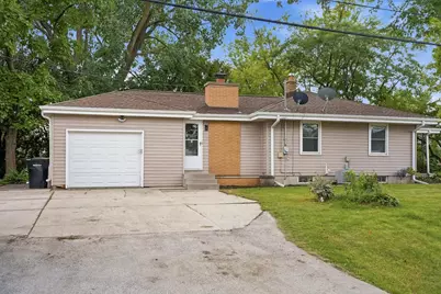 8722 N 52nd St, Brown Deer, WI 53223 - Photo 26
