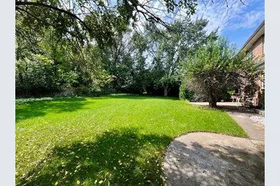 12231 W White Oak Dr, Greenfield, WI 53228 - Photo 50