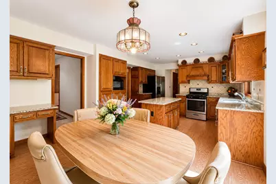 12231 W White Oak Dr, Greenfield, WI 53228 - Photo 16