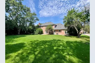 12231 W White Oak Dr, Greenfield, WI 53228 - Photo 2