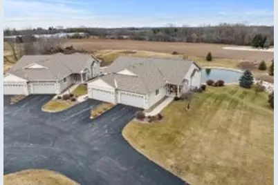 1922  Ravenswood Ln, Manitowoc, WI 54220 - Photo 18