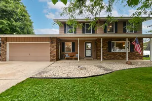 664 Austin Rd, Burlington, WI 53105 - Photo 4