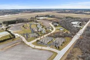 1926 Ravenswood Ln, Manitowoc, WI 54220 - Photo 26