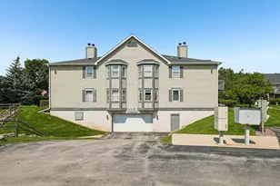 N25W24069 River Park Dr, Pewaukee, WI 53072 - Photo 38
