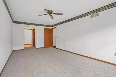 N25W24069  River Park Dr #6, Pewaukee, WI 53072 - Photo 30