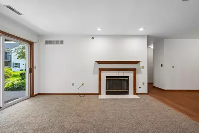 N25W24069  River Park Dr #6, Pewaukee, WI 53072 - Photo 14