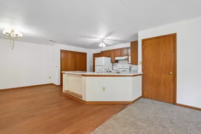 N25W24069  River Park Dr #6, Pewaukee, WI 53072 - Photo 16