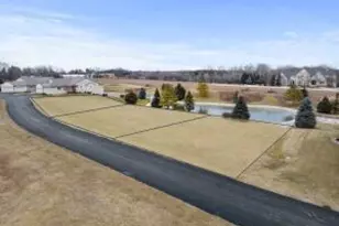 1936 Ravenswood Ln, Manitowoc, WI 54220 - Photo 32