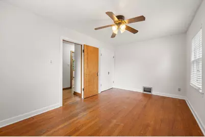 7020 N Rockledge Ave, Glendale, WI 53209 - Photo 20