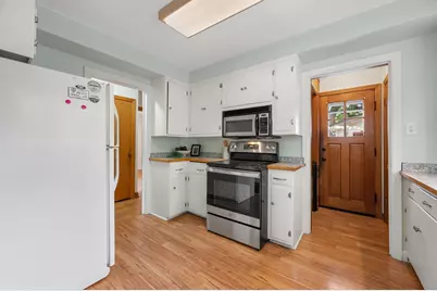 7020 N Rockledge Ave, Glendale, WI 53209 - Photo 14