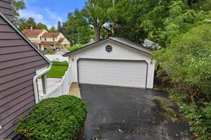 7020 N Rockledge Ave, Glendale, WI 53209 - Photo 46