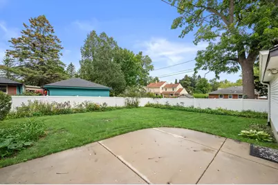 7020 N Rockledge Ave, Glendale, WI 53209 - Photo 38