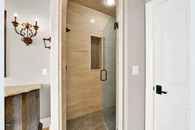 6702 N Lake Dr, Fox Point, WI 53217 - Photo 26