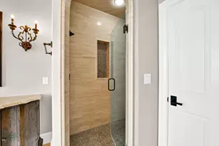 6702 N Lake Dr, Fox Point, WI 53217 - Photo 26