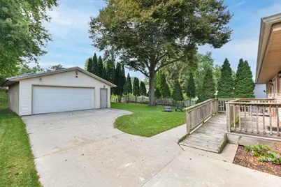 1417  Patricia Dr, West Bend, WI 53090 - Photo 22